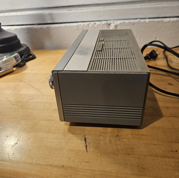 SoundDesign Model #3675-A Clock Radio AM/FM Silver Soundesign Tested&Works - Picture 5 of 7